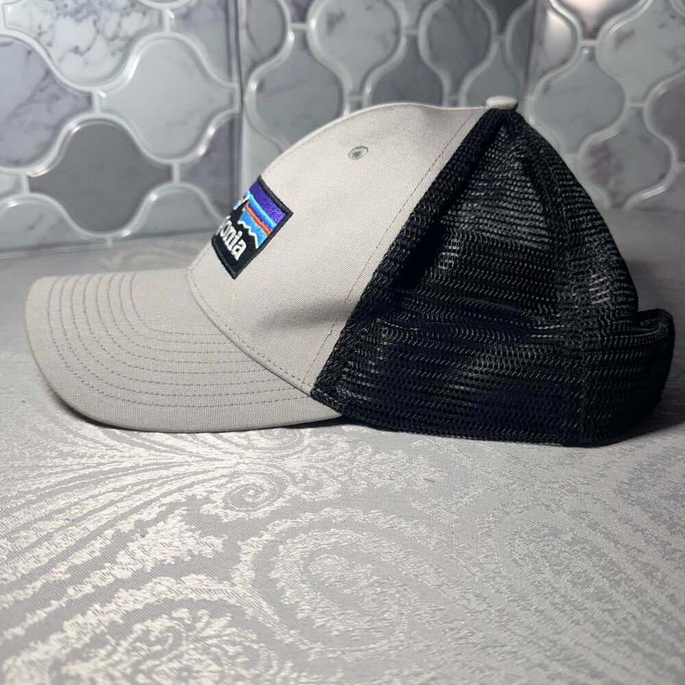 Patagonia Men's Grey and Black Hat - Picture 3 of 8